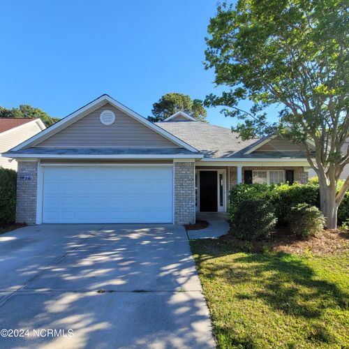 426 Foxwood Ln, Wilmington, NC, 28409-3996 | Card Image