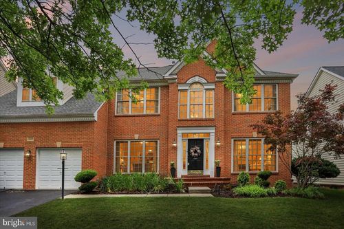 42855 Chatelain Cir, BRAMBLETON, VA, 20148-7272 | Card Image