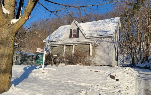 728 E Main St, Ionia, MI, 48846-1849 | Card Image