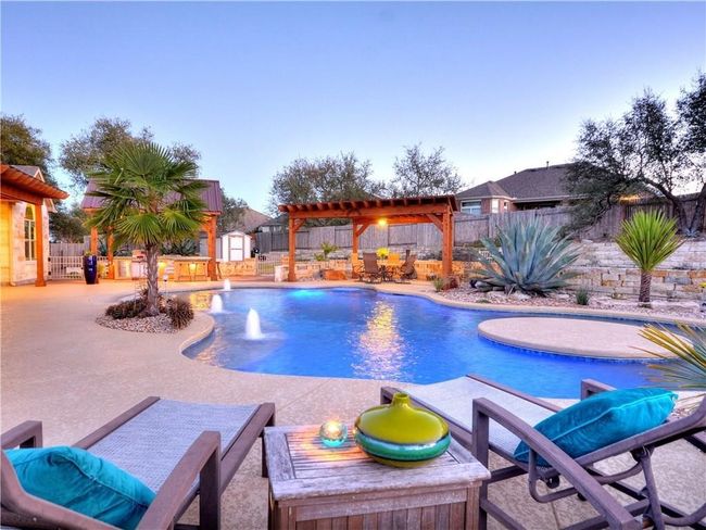 208 Raindance Cv, House other with 4 bedrooms, 3 bathrooms and 4 parking in Austin TX | Image 4