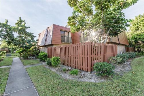 apt-4-1520 Park Meadows Dr, FORT MYERS, FL, 33907-4675 | Card Image
