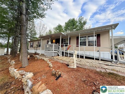 203 Faith Dr, NEW RINGGOLD, PA, 17960-9205 | Card Image