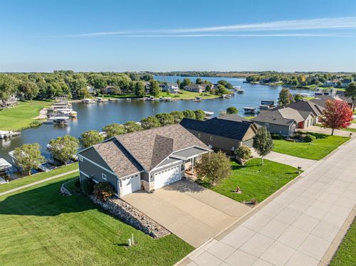 80 Helen Ave, Milford, IA, 51351-7371 | Card Image