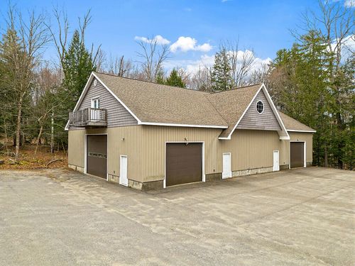 17 Aviator Place, Oakland, ME, 04963 | Card Image