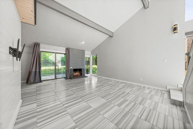 9433 Singing Quail Dr, Condo with 3 bedrooms, 2 bathrooms and 2 parking in Austin TX | Image 10