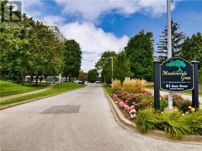 702 - 81 Scott St, Condo with 1 bedrooms, 1 bathrooms and 1 parking in St. Catharines ON | Image 2