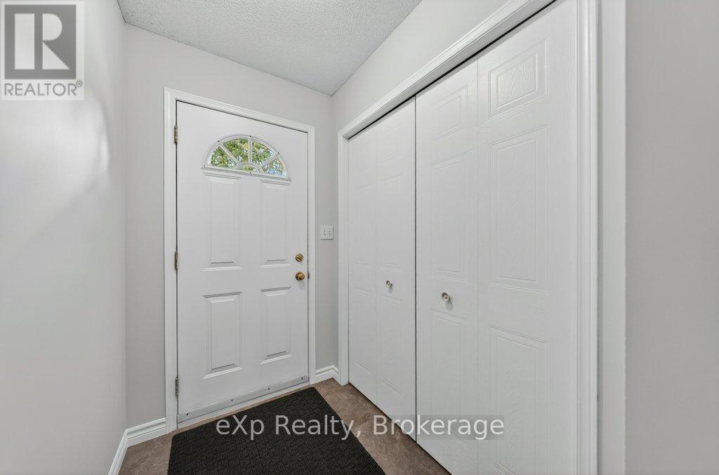 Residential in Guelph (Pineridge/Westminster Woods) 4