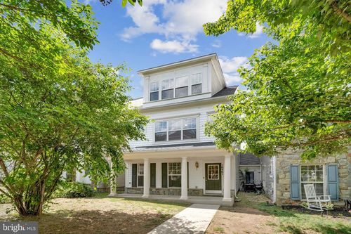 16461 Kenneweg Ct, WOODBRIDGE, VA, 22191-6353 | Card Image