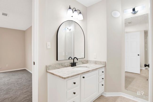 Bathroom | Image 24