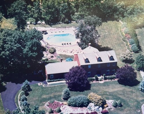 10 W Gate Dr, Glenwood, NJ, 07418-2005 | Card Image