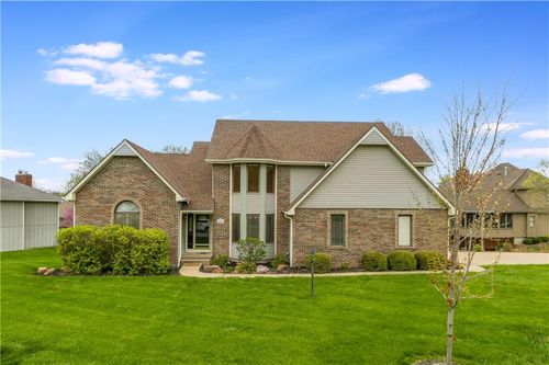 2301 Buckingham St, Saint Joseph, MO, 64506-4933 | Card Image