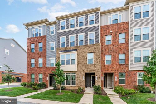 42621 Burbank Ter, STERLING, VA, 20166-2739 | Card Image