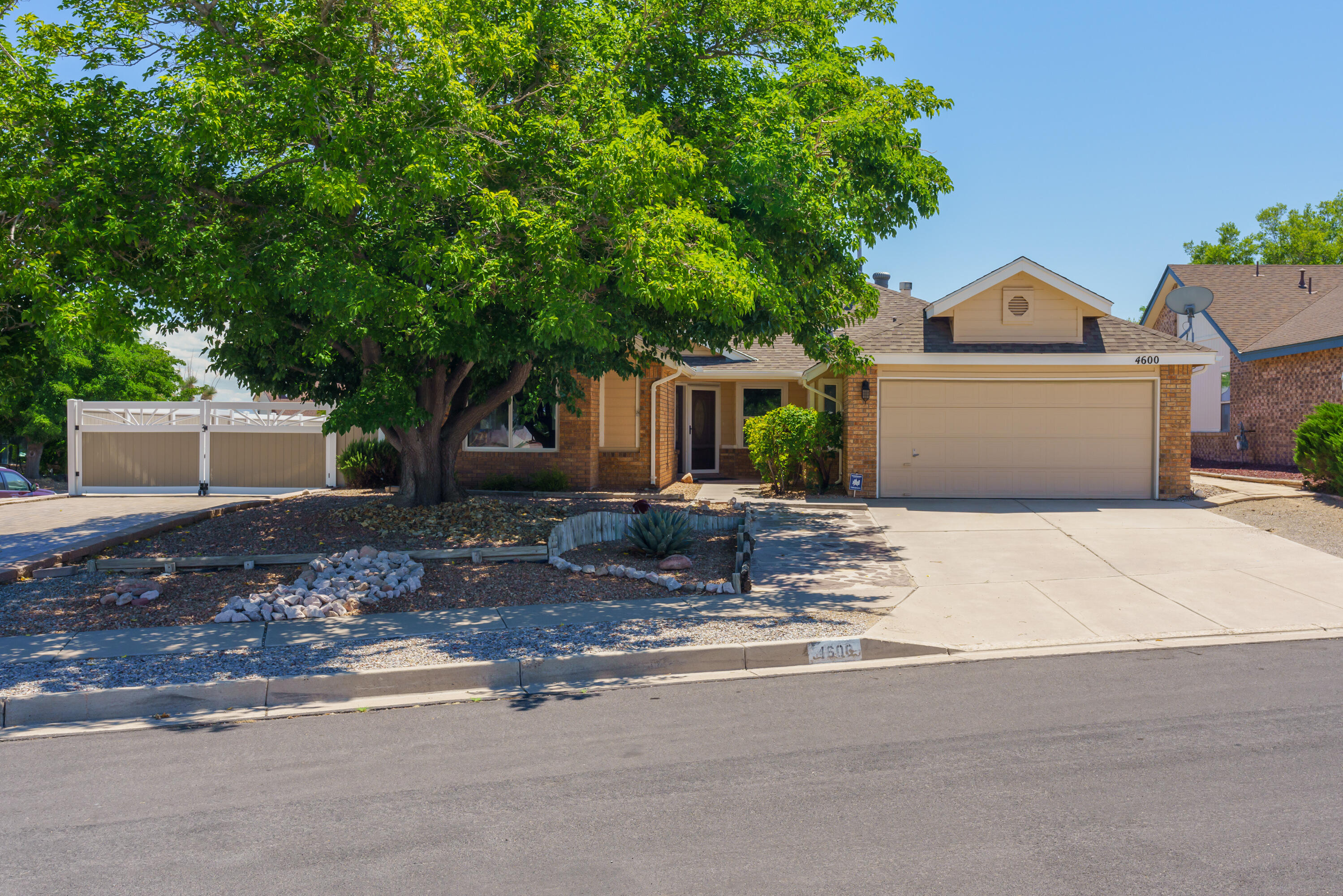 Dennis Chavez Ave, Albuquerque, NM 87114
