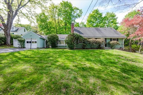 44 Emery St, Mount Kisco, NY, 10549-1330 | Card Image