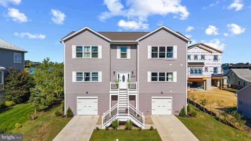 3675 1st Ave, EDGEWATER, MD, 21037-3521 | Card Image