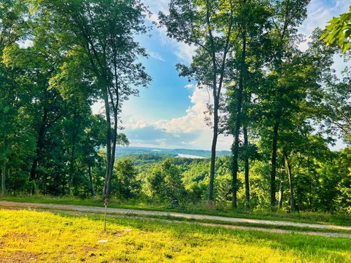 3202 Lego School Rd, Linden, TN, 37096-4710 | Card Image