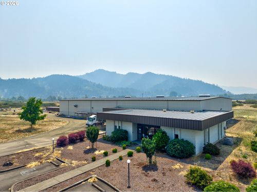 850 Garden Valley Cir, Sutherlin, OR, 97479-9860 | Card Image