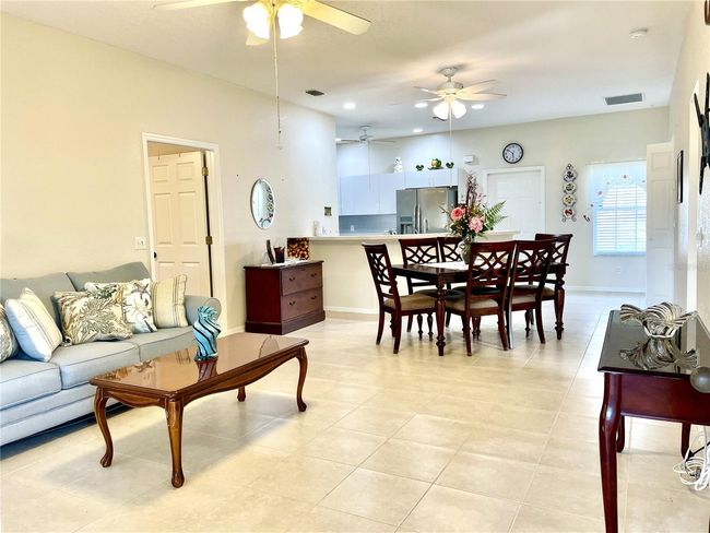Looking in from the front door | Image 9
