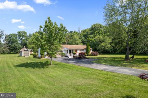 2535 Church Ln, KINTNERSVILLE, PA, 18930-1618 | Card Image