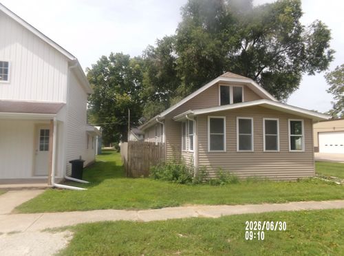 215 1st Ave, Lyndon, IL, 61261-7718 | Card Image