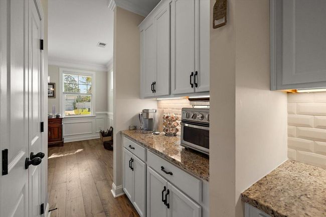 Butler's pantry | Image 10