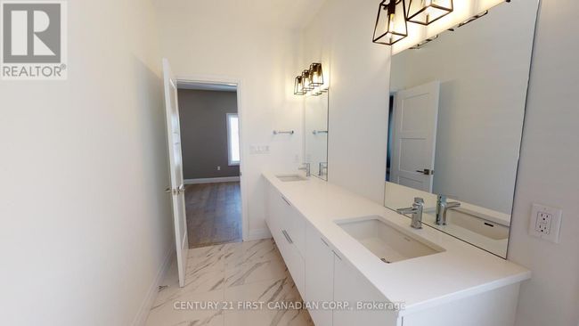 18 Postma Cres, House other with 3 bedrooms, 2 bathrooms and 4 parking in Ailsa Craig ON | Image 30