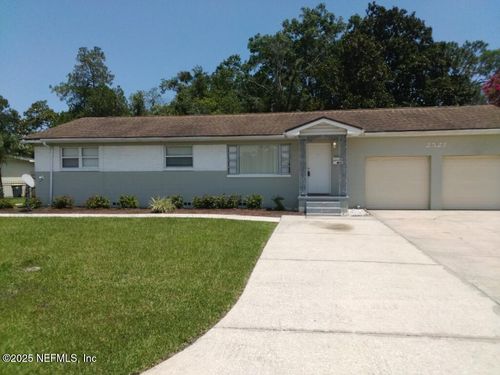 2527 Emily Ln, JACKSONVILLE, FL, 32216-5106 | Card Image