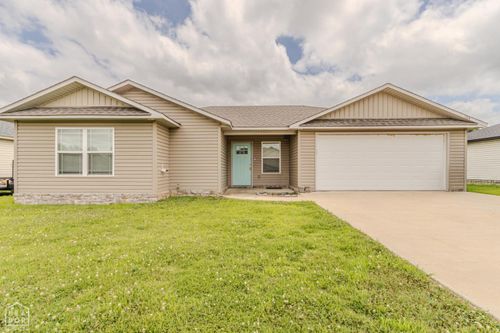 104 Stacy Dr, Paragould, AR, 72450-5914 | Card Image