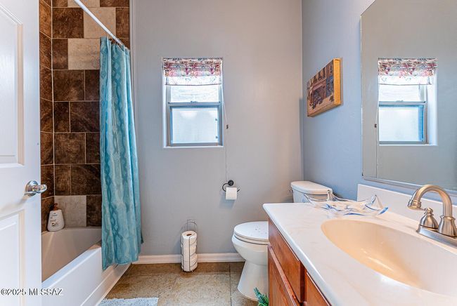 Guest bath | Image 24