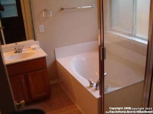 320 Apache Ledge, House other with 3 bedrooms, 2 bathrooms and null parking in Cibolo TX | Image 8