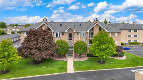 2sw-7809 Bristol Park Dr, Tinley Park, IL, 60477-1032 | Card Image