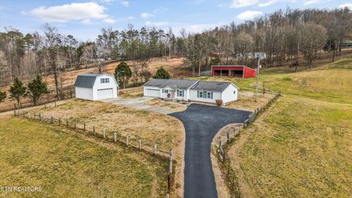 812 New Clear Branch Rd, Rocky Top, TN, 37769-5620 | Card Image