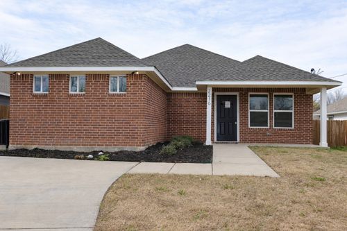 2216 Sayle St, Greenville, TX, 75401-3138 | Card Image