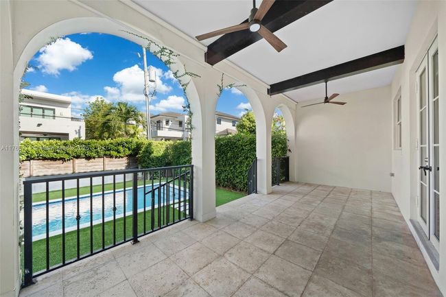 B - 464 Fernwood Rd, Townhouse with 3 bedrooms, 3 bathrooms and null parking in Key Biscayne FL | Image 17
