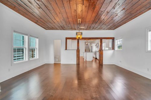 2405 Keene St, Houston, TX, 77009-7727 | Card Image