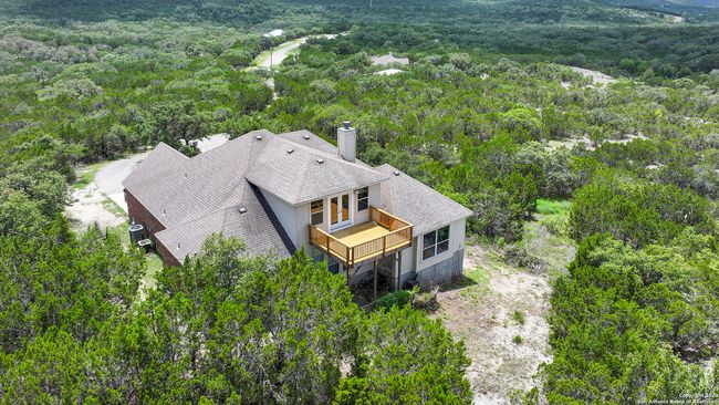 846 County Road 2763, House other with 3 bedrooms, 2 bathrooms and null parking in Mico TX | Image 42