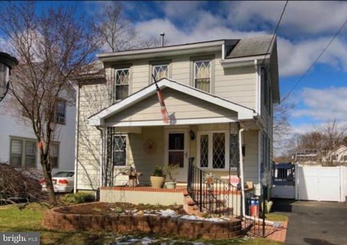 8 Rudner Ave, Trenton, NJ, 08619-3939 | Card Image