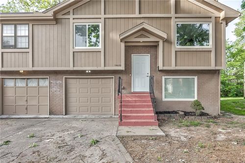 14033 Dornoch St, Grandview, MO, 64030-4040 | Card Image