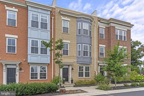 3035 District Ave, FAIRFAX, VA, 22031-2360 | Card Image