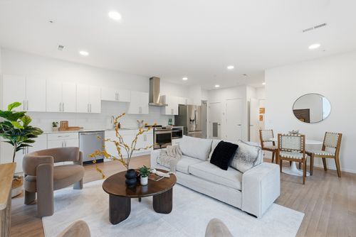 apt-200-806 Olympic St, Nashville, TN, 37203-5231 | Card Image