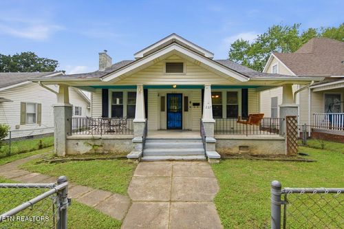 227 E Burwell Ave, Knoxville, TN, 37917-5004 | Card Image