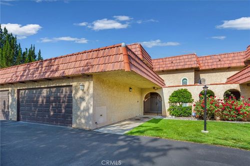 39945 Santa Fe Way, Palmdale, CA, 93551-2909 | Card Image