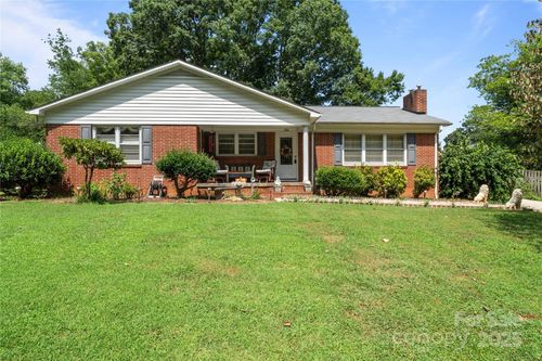 308 Taubrook Pl Nw, Lenoir, NC, 28645-4331 | Card Image