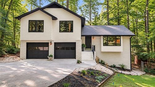 482 Willowbrook Dr Se, Smyrna, GA, 30082-3742 | Card Image