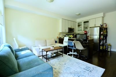 3 - 11 Eldora Ave, Condo with 2 bedrooms, 1 bathrooms and 1 parking in North York ON | Image 2