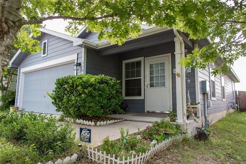 3704 Autumn Bay Dr, Austin, TX, 78744-1756 | Card Image