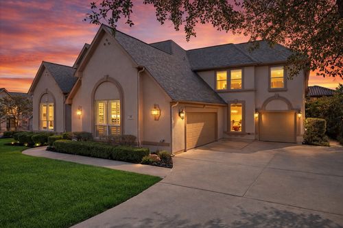 111 Whitley Dr, Austin, TX, 78738-6562 | Card Image