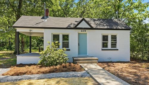 209 Hendricks St, Rocky Mount, NC, 27801-5662 | Card Image