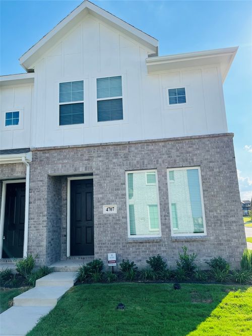 4707 Stirring Pathway, Haltom City, TX, 76117-1600 | Card Image