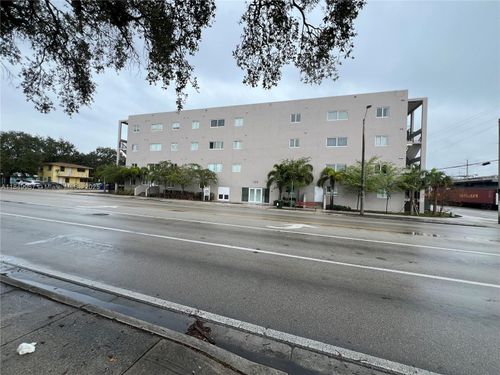 302-2311 Nw 22nd Ave, Miami, FL, 33142-8426 | Card Image